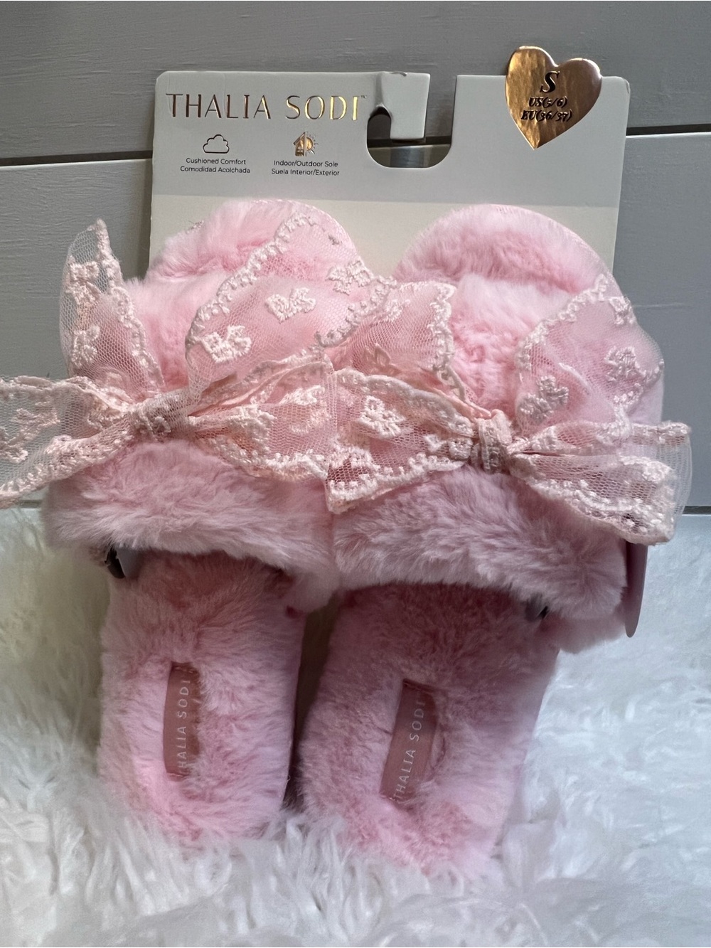 NWT Thalia Sodi Pink Fuzzy Lace Bow Slide Slippers Womens 5-6 | Lacey Lounge